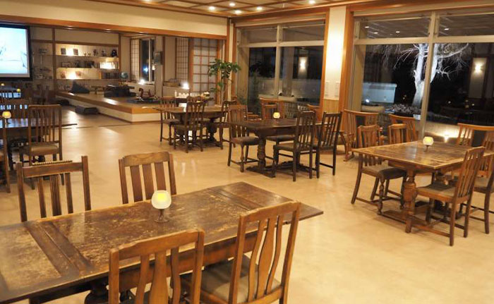 ダイニング&バー「ゆすらうめ」