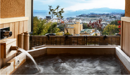 里山風景とびわ湖の眺望をお手頃な価格で楽しめる露天風呂付き客室山野草
