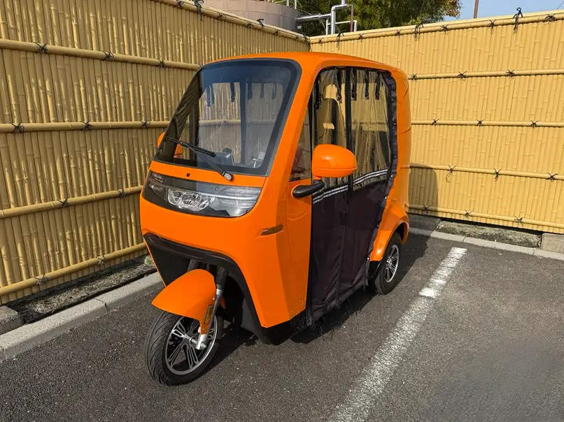 おごと温泉観光公園のトゥクトゥクレンタル