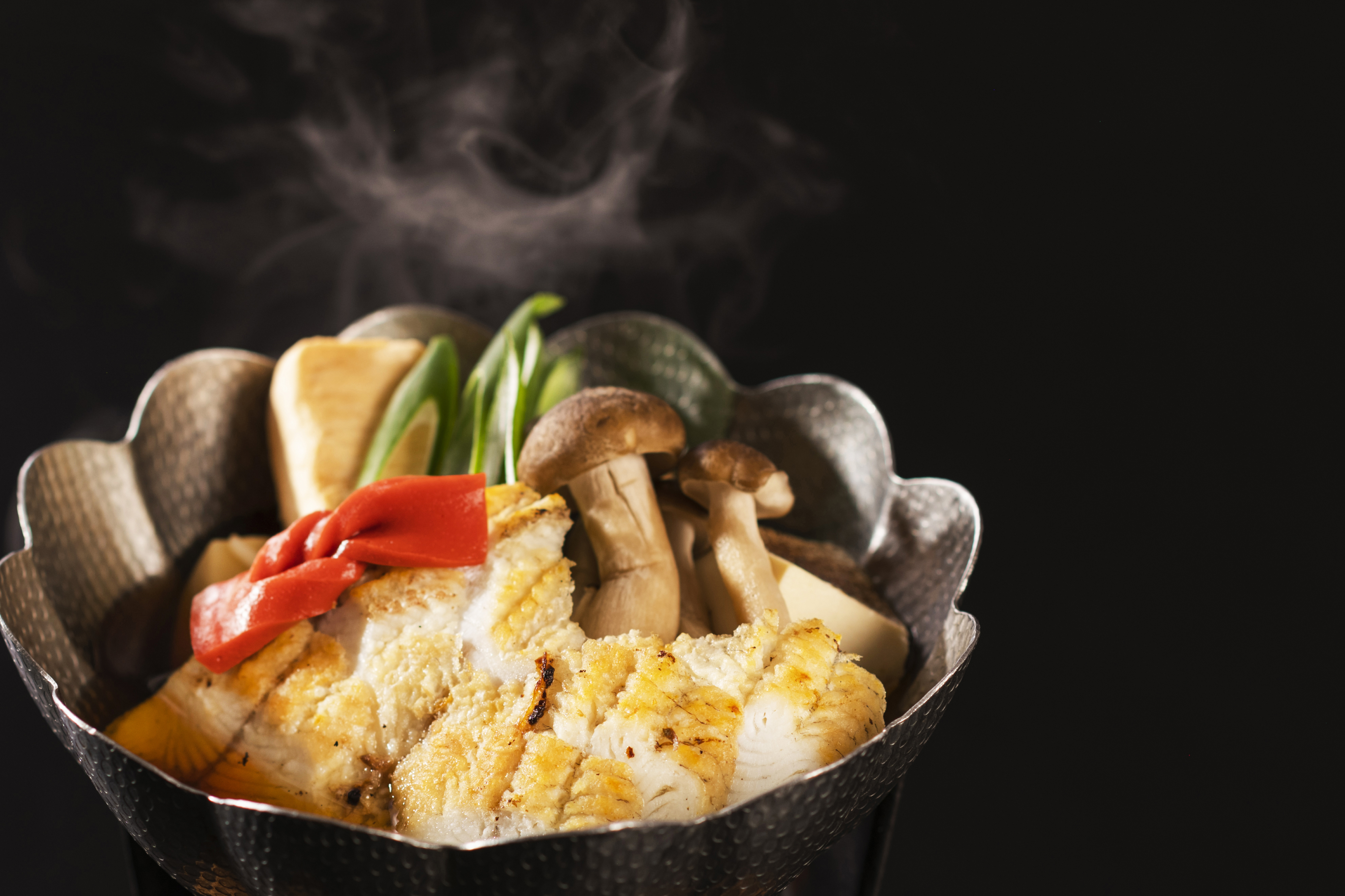 おごと温泉雄山荘の季節会席　うなぎのじゅんじゅん鍋